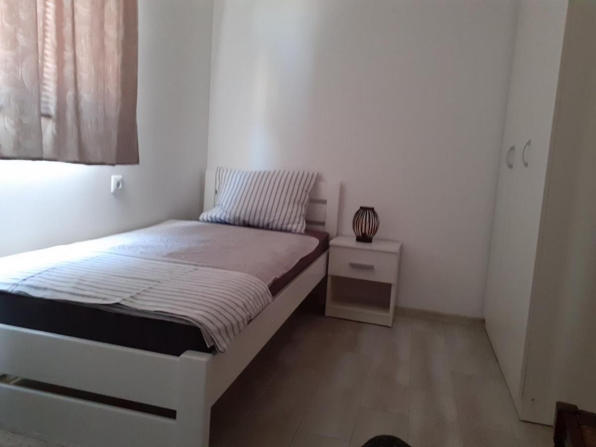 Apartmani Grumf Gornji Karin Exteriér fotografie