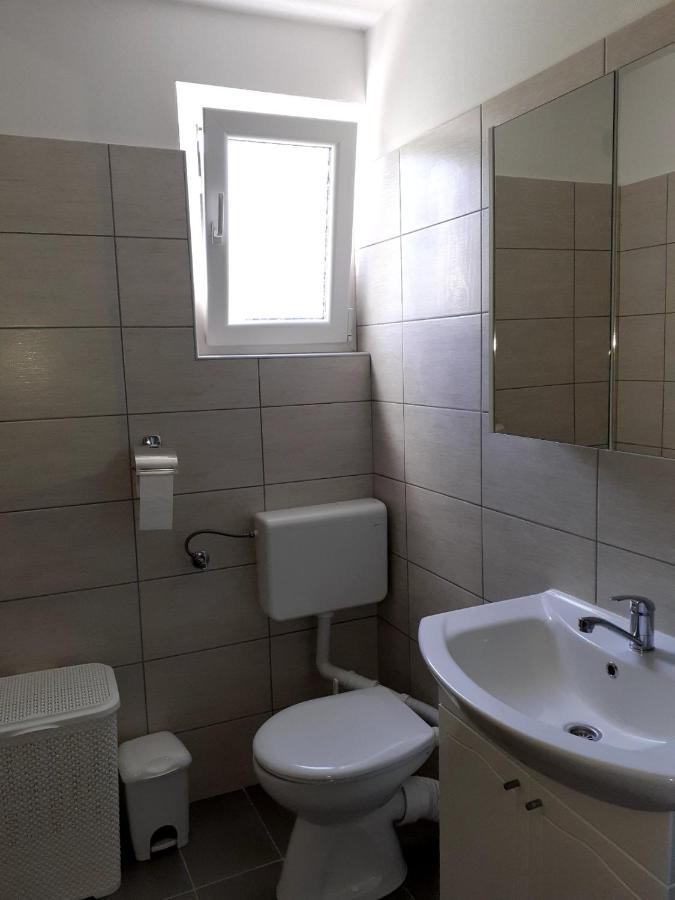 Apartmani Grumf Gornji Karin Exteriér fotografie